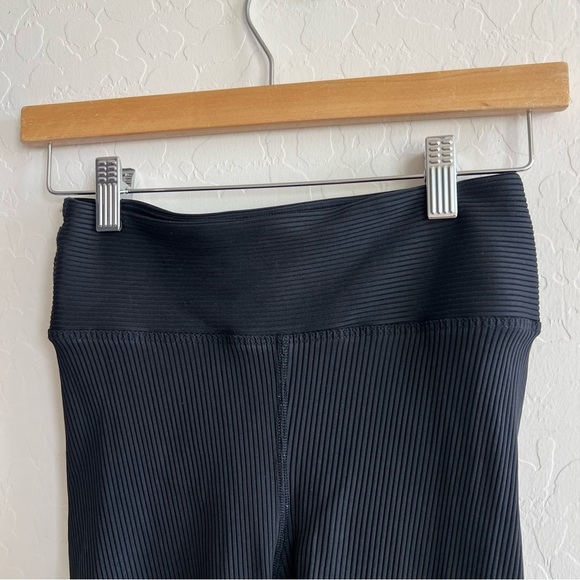 Year of Ours V Waist Ribbed Biker Shorts - Picture 3 of 6